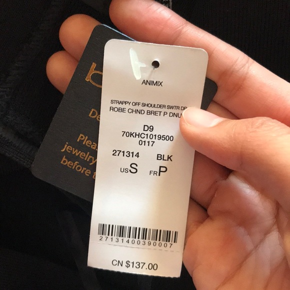 *SOLD* Bebe cut out off shoulder dress - Picture 7 of 9